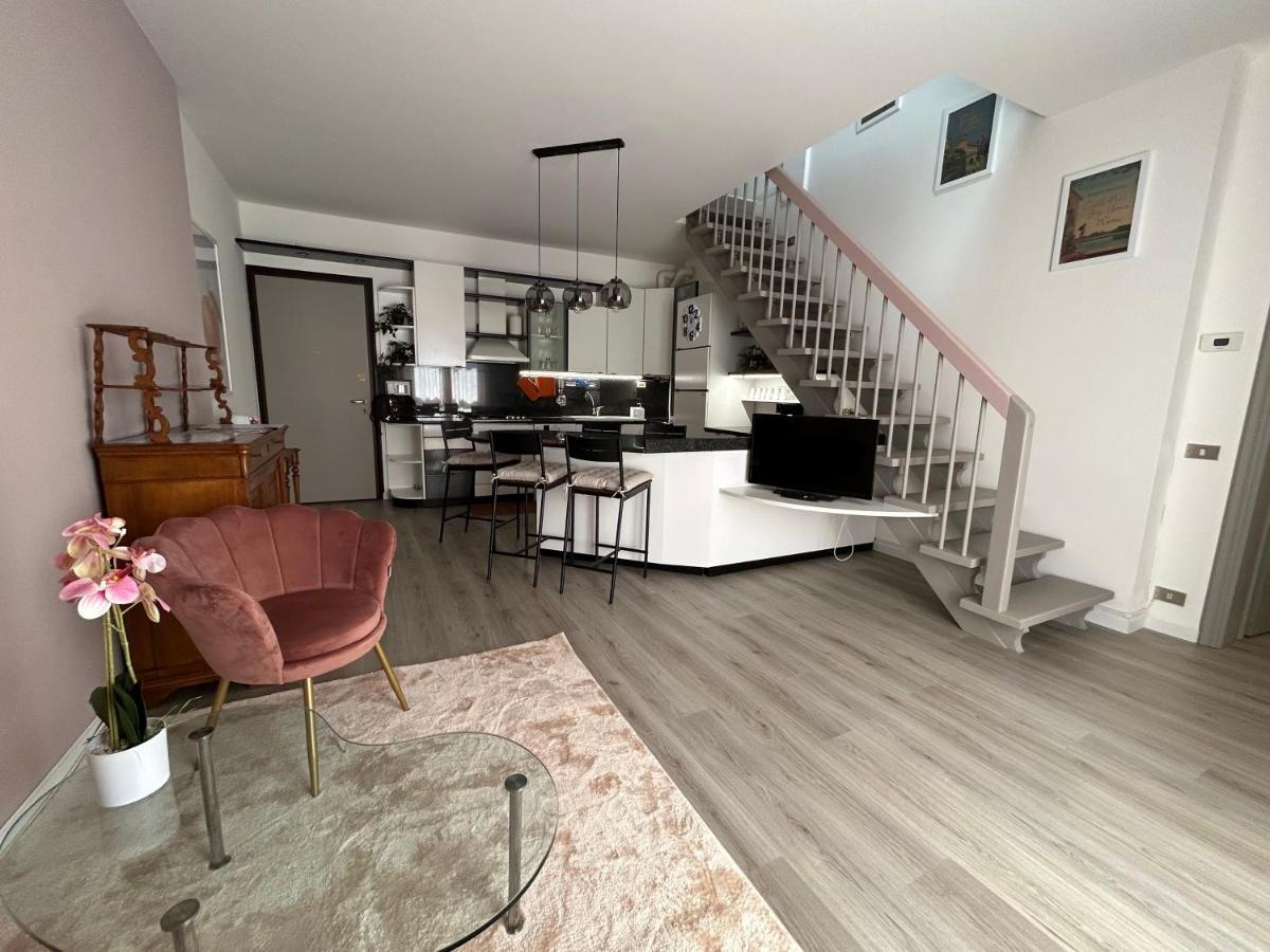 D-Place Apartment Piazza Duomo クレーマ エクステリア 写真